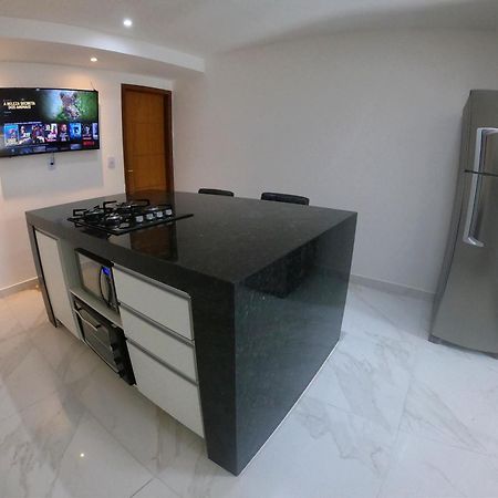 Th 101 - Flat Com Banheira De Hidromassagem Appartement Governador Valadares Buitenkant foto