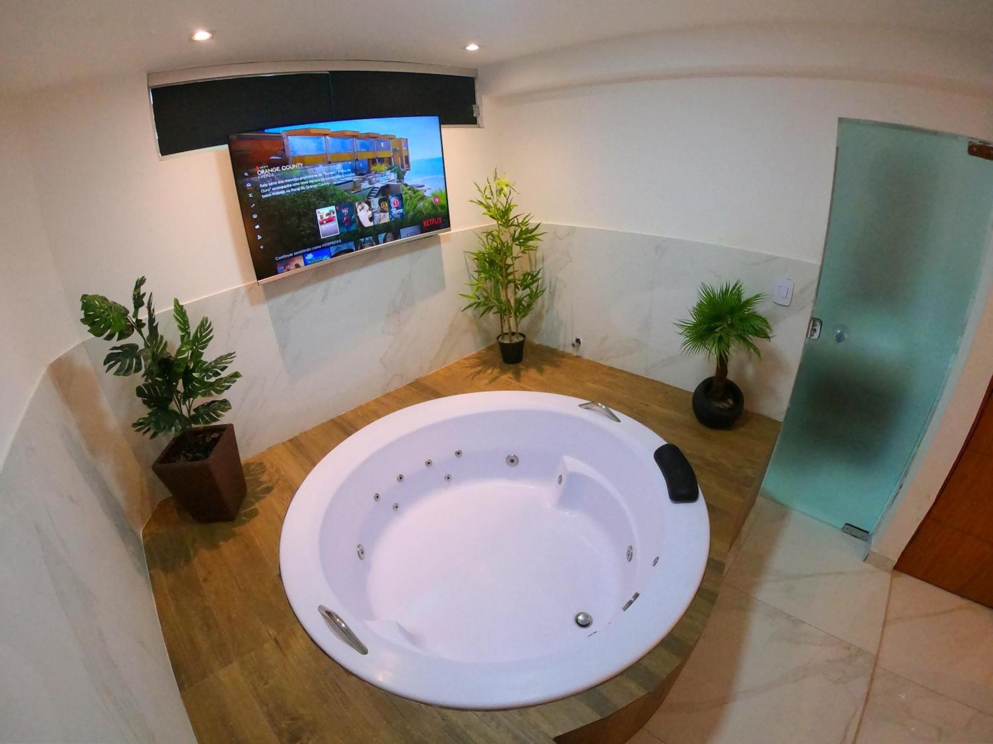 Th 101 - Flat Com Banheira De Hidromassagem Appartement Governador Valadares Buitenkant foto