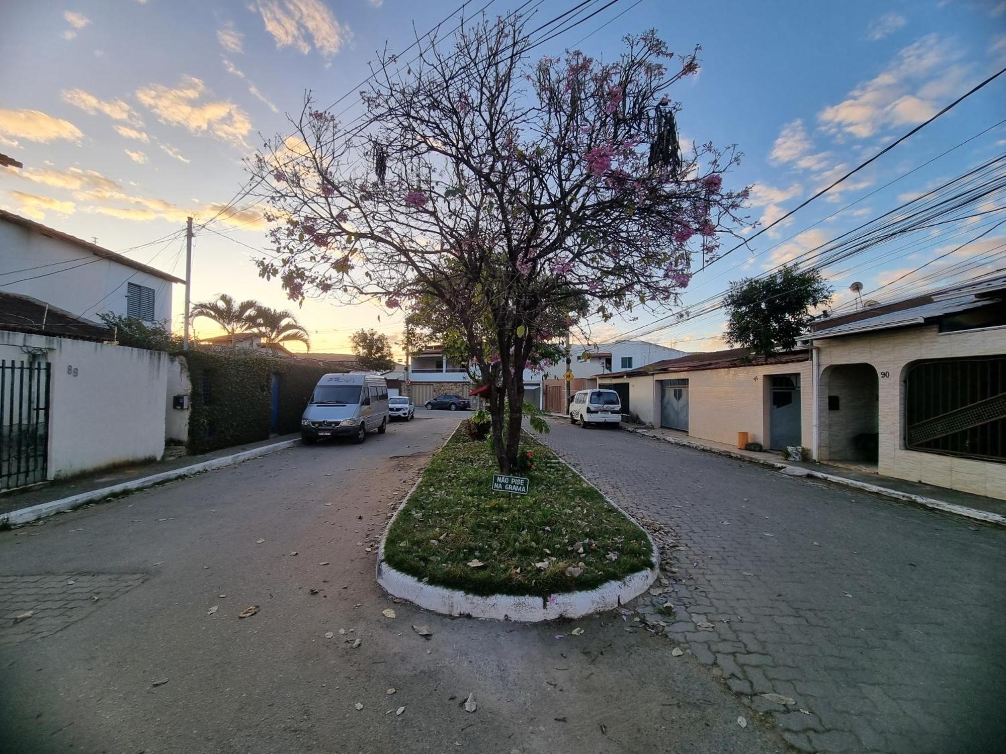 Th 101 - Flat Com Banheira De Hidromassagem Appartement Governador Valadares Buitenkant foto